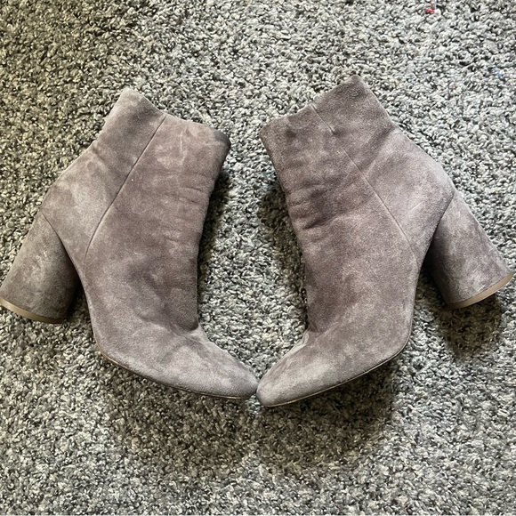 Vince Ridley Grey Suede Ankle Boots Size 7.5 - Picture 7 of 13